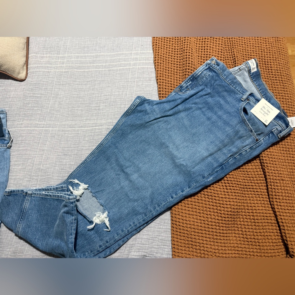 NWT Distressed Blue Jeans